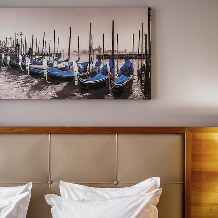 Cityhotel Kyiv Room photo