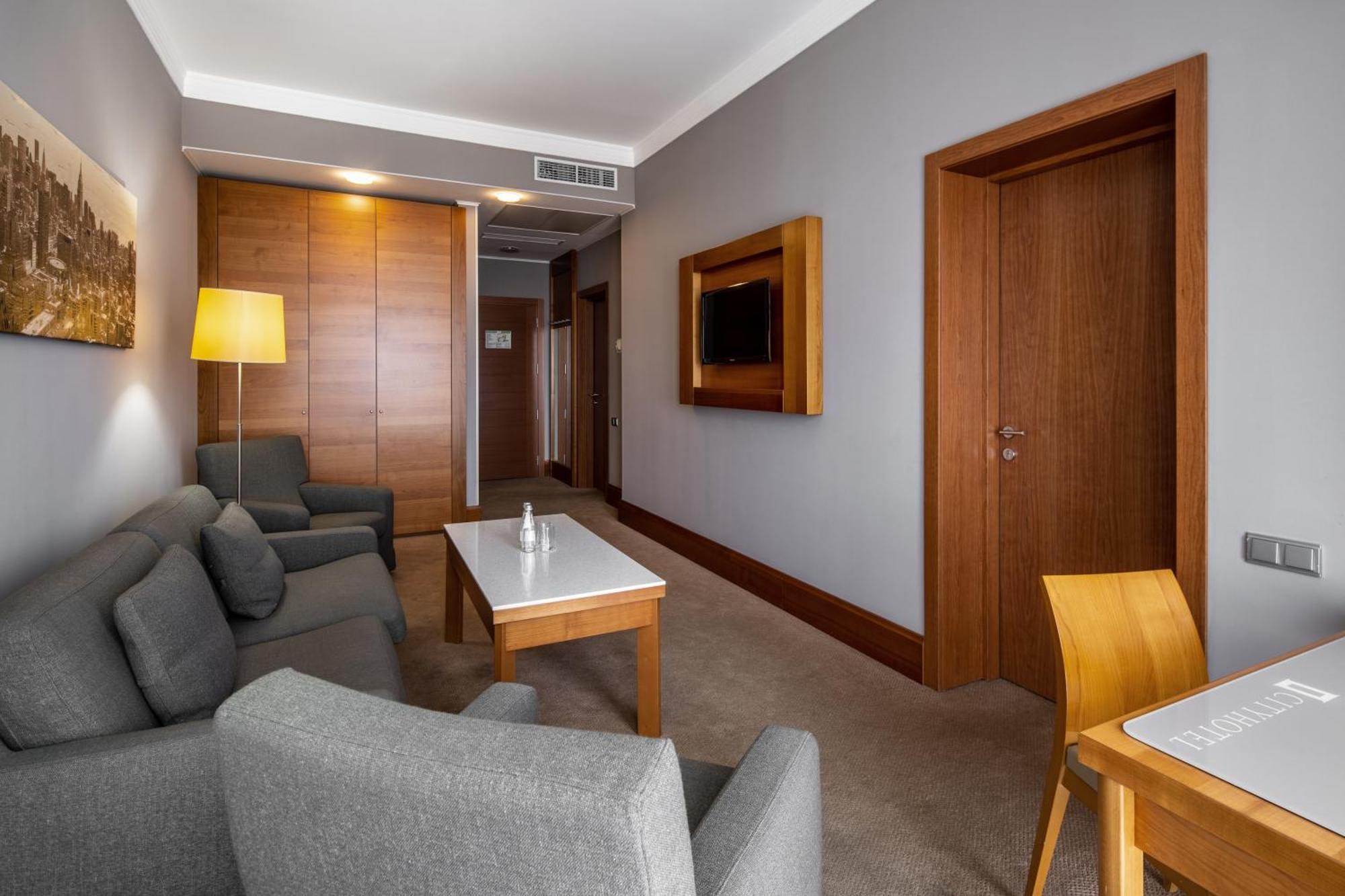 Cityhotel Kyiv Room photo